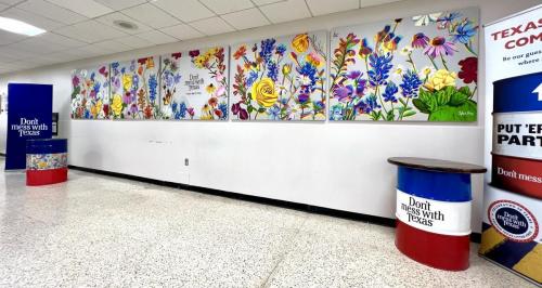 Don't Mess With Texas mural at Bush Intercontinental Airport 